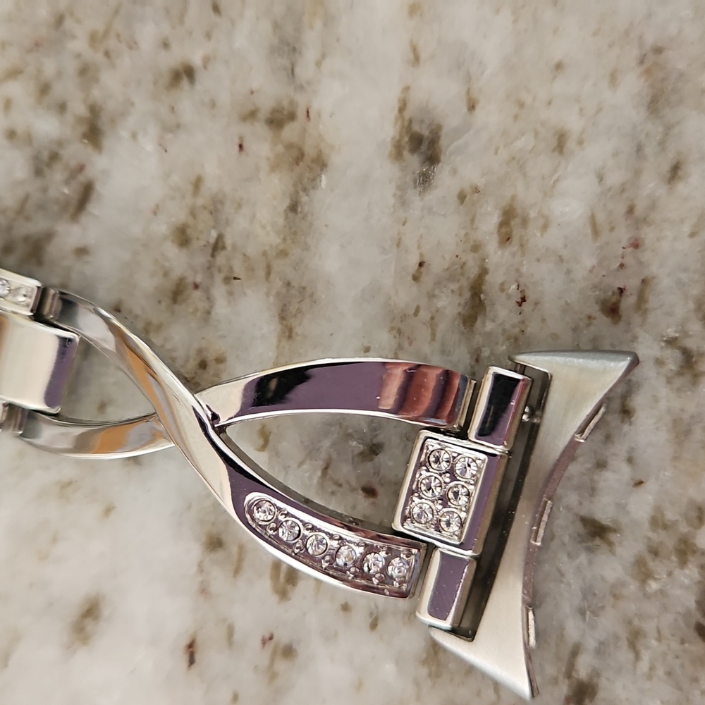 Elegant Silver Google Pixel Watch Band - Picture 3 of 6